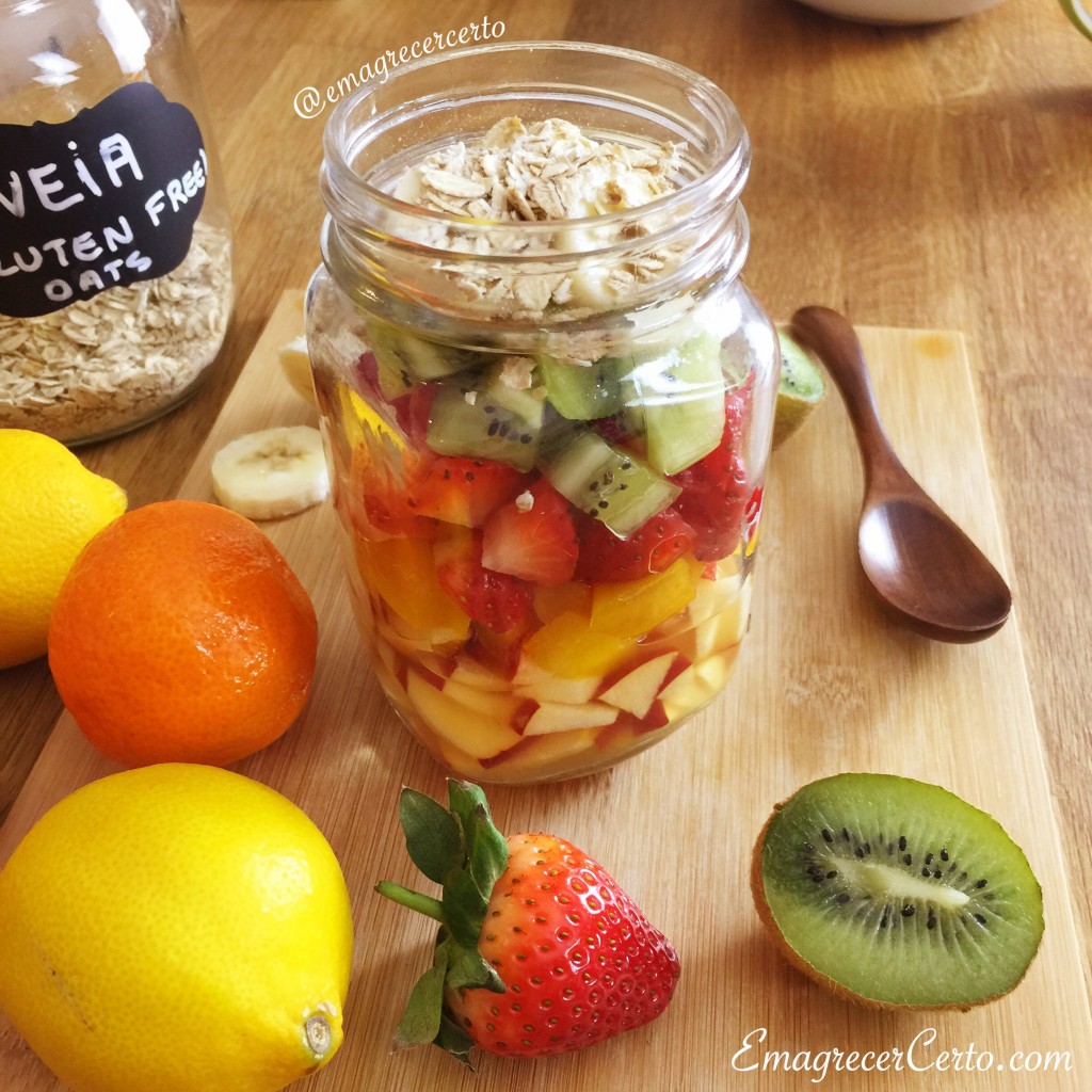 salada de frutas no pote