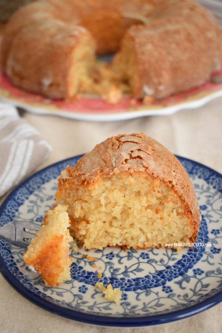 Bolo de iogurte sem glúten - Emagrecer Certo® | Receitas saudáveis