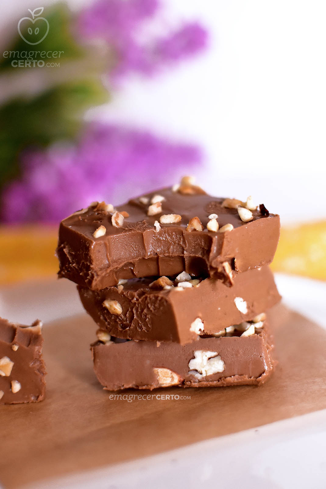 Fudge de chocolate com castanhas | Blog Emagrecer Certo #fudge #chocolate #receitas #reeducacaoalimentar