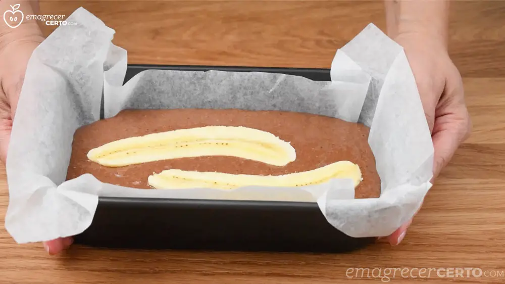 Banana no topo do bolo para enfeitar