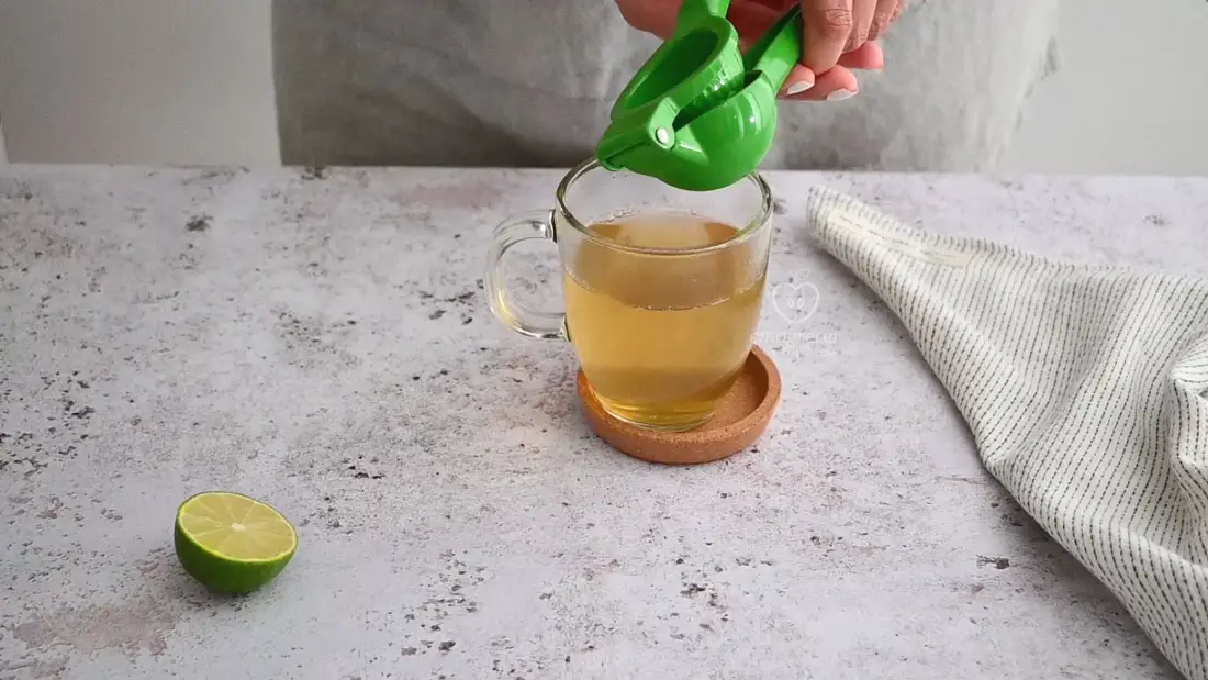 Chá de gengibre termogênico com limão